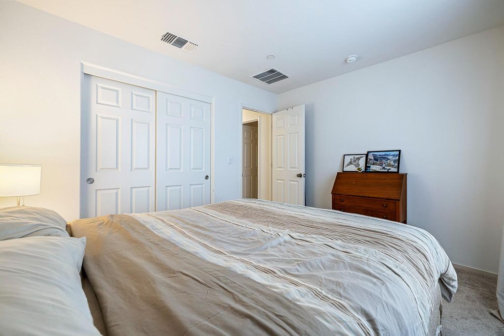 Image 17 of property listing at 2136 N Redda Road, Fresno, CA 93737