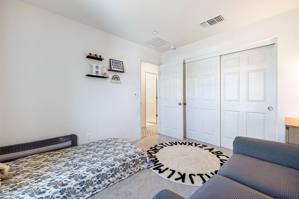 Image 21 of property listing at 2136 N Redda Road, Fresno, CA 93737