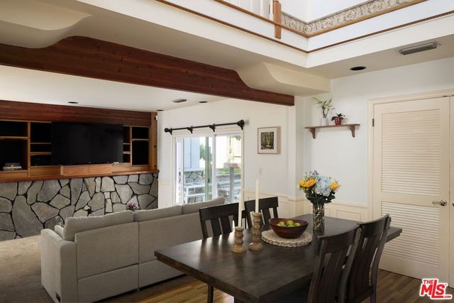 2907 El Caminito Street, La Crescenta, CA 91214