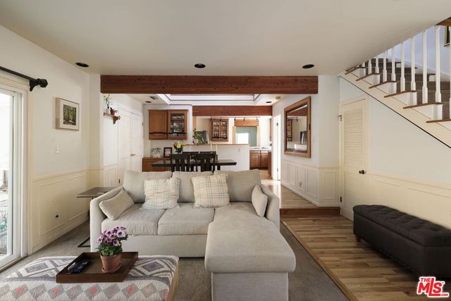 2907 El Caminito Street, La Crescenta, CA 91214