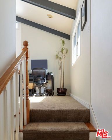 2907 El Caminito Street, La Crescenta, CA 91214