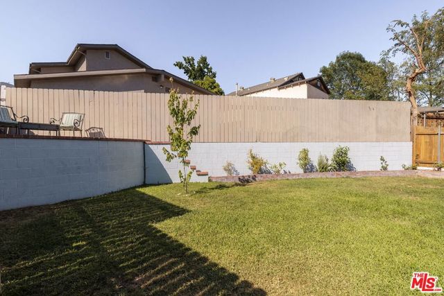 2907 El Caminito Street, La Crescenta, CA 91214