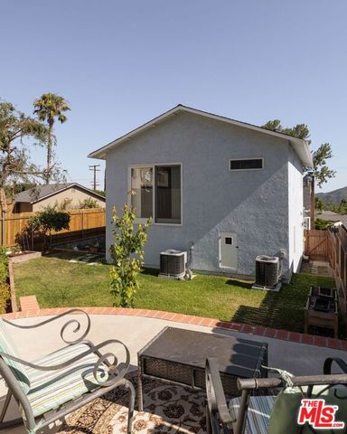 2907 El Caminito Street, La Crescenta, CA 91214