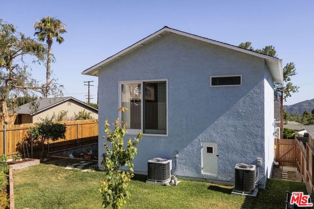 2907 El Caminito Street, La Crescenta, CA 91214
