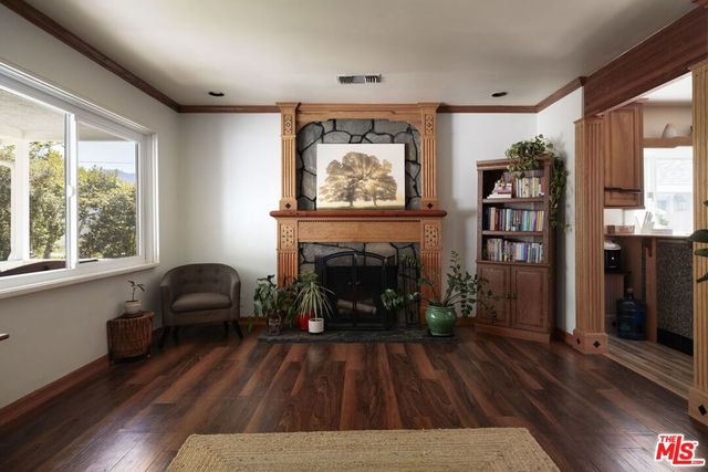 2907 El Caminito Street, La Crescenta, CA 91214