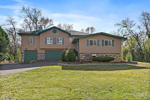 9513 Elm Lane, Crystal Lake, IL 60014