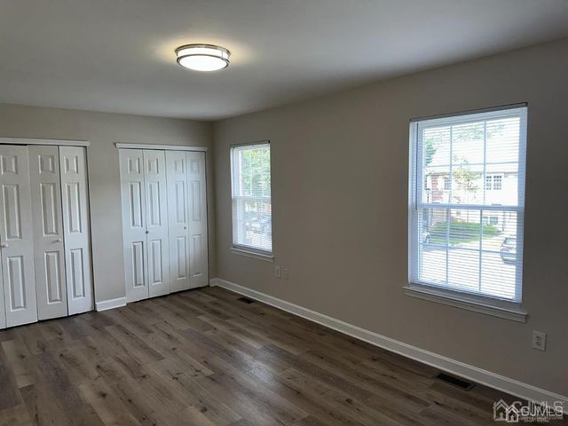 14 Albury Way, North Brunswick, NJ 08902