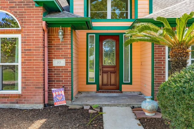 55 Mandevilla Court, Lake Jackson, TX 77566