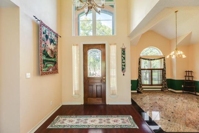 55 Mandevilla Court, Lake Jackson, TX 77566