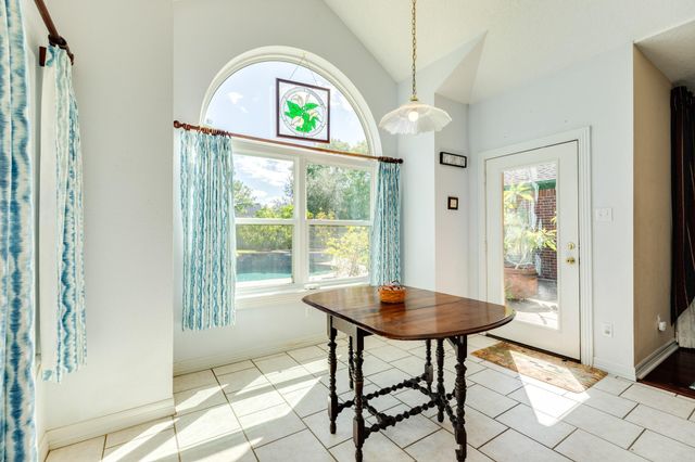 55 Mandevilla Court, Lake Jackson, TX 77566