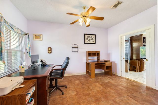 55 Mandevilla Court, Lake Jackson, TX 77566