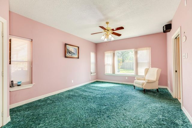 55 Mandevilla Court, Lake Jackson, TX 77566