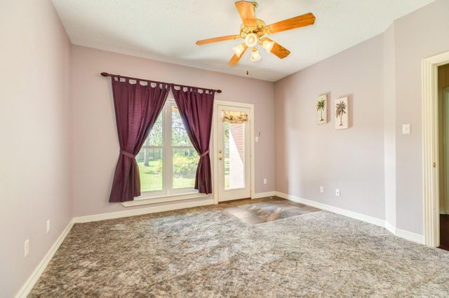 55 Mandevilla Court, Lake Jackson, TX 77566