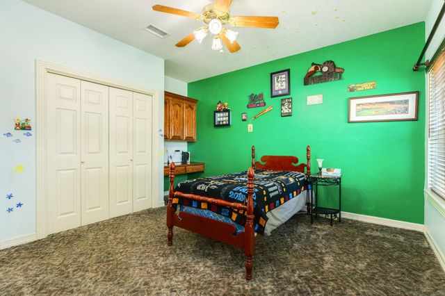 55 Mandevilla Court, Lake Jackson, TX 77566