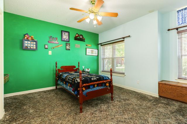 55 Mandevilla Court, Lake Jackson, TX 77566