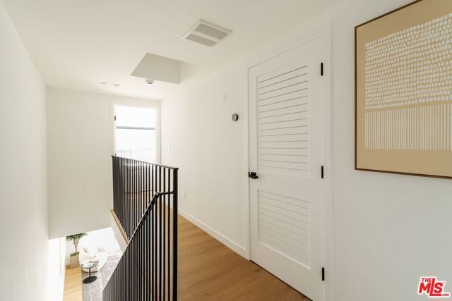 6765 Lexington Avenue B, Los Angeles, CA 90038