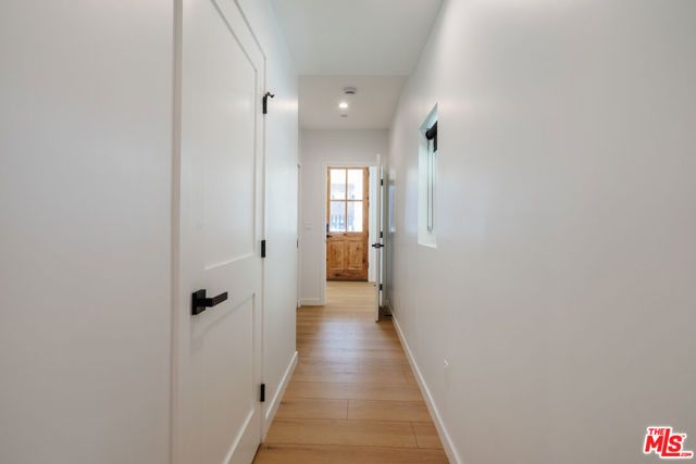 6765 Lexington Avenue B, Los Angeles, CA 90038