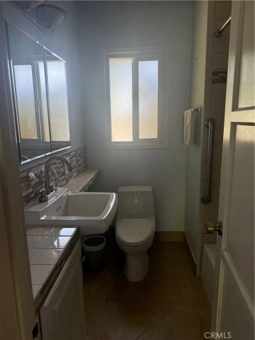 19131 Lanark, Reseda, CA 91335