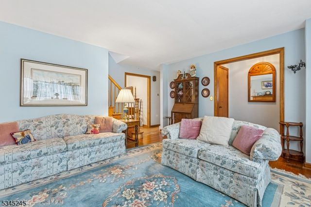 1535 Frank St, Scotch Plains Twp., NJ 07076