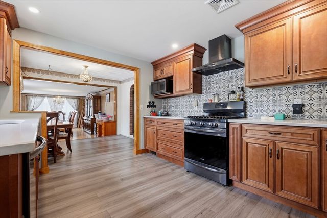 42 B St, Lynn, MA 01905