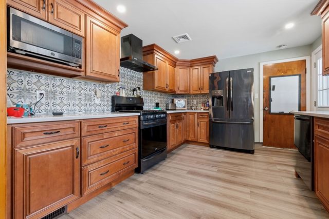 42 B St, Lynn, MA 01905
