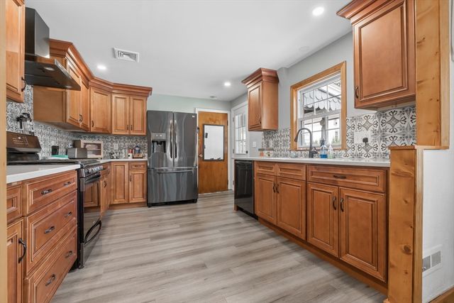 42 B St, Lynn, MA 01905