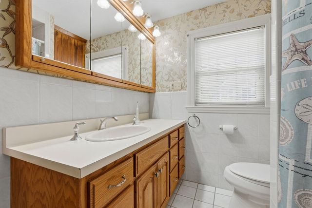 42 B St, Lynn, MA 01905