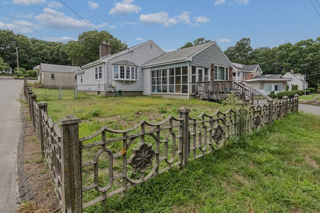 42 B St, Lynn, MA 01905