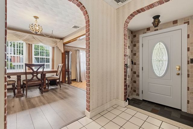 42 B St, Lynn, MA 01905