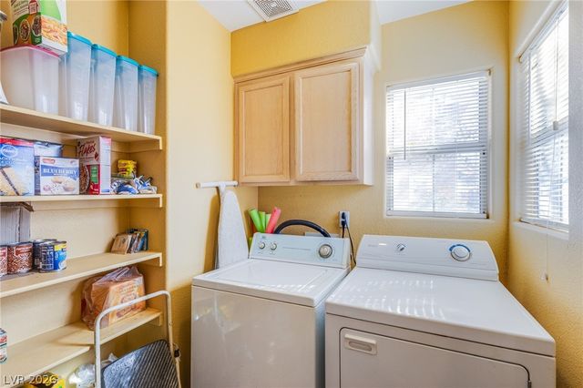 9346 Horizon Vista Lane, Las Vegas, NV 89117