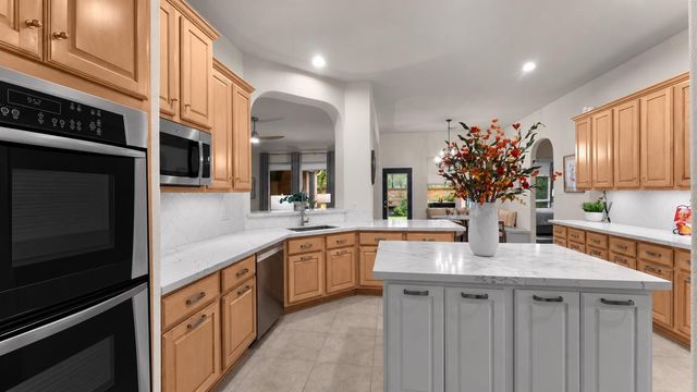 7406 Stonebridge Creek Lane, Humble, TX 77396