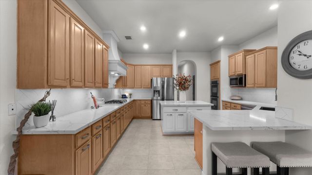 7406 Stonebridge Creek Lane, Humble, TX 77396