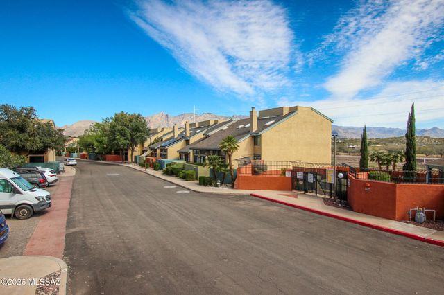 3109 E Corte De La Raqueta, Tucson, AZ 85716