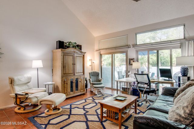 3109 E Corte De La Raqueta, Tucson, AZ 85716