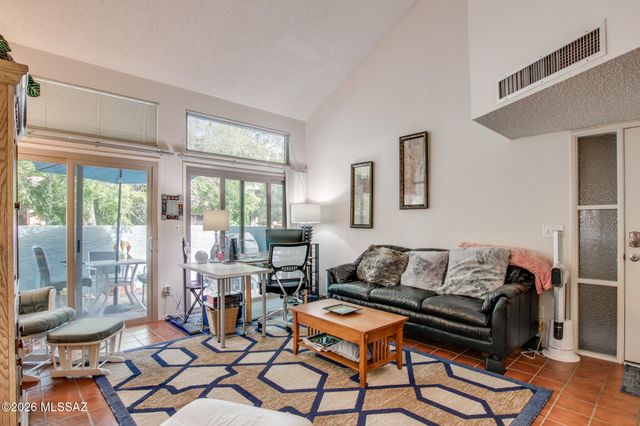 3109 E Corte De La Raqueta, Tucson, AZ 85716