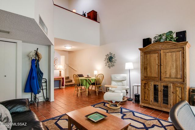 3109 E Corte De La Raqueta, Tucson, AZ 85716