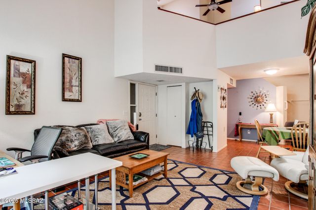 3109 E Corte De La Raqueta, Tucson, AZ 85716