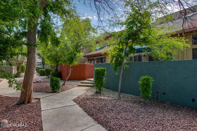 3109 E Corte De La Raqueta, Tucson, AZ 85716