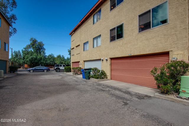 3109 E Corte De La Raqueta, Tucson, AZ 85716