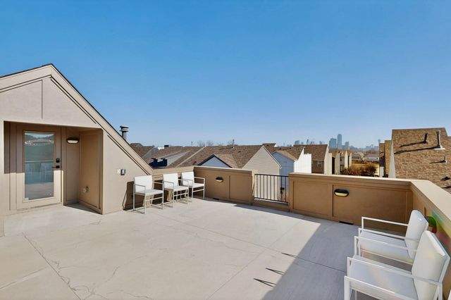 2557 Carmelita Street, Dallas, TX 75212