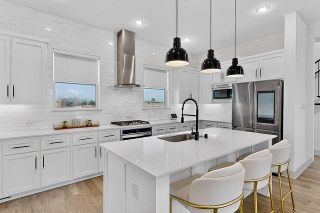 2557 Carmelita Street, Dallas, TX 75212