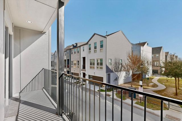 2557 Carmelita Street, Dallas, TX 75212