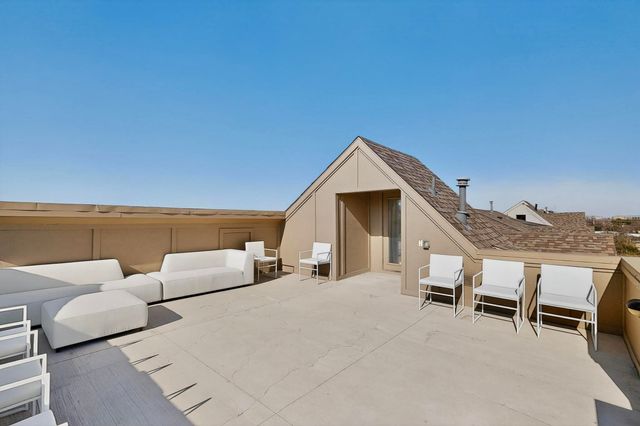 2557 Carmelita Street, Dallas, TX 75212