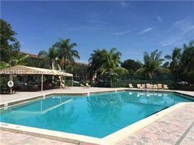 100 SW 132nd Way 307K, Pembroke Pines, FL 33027