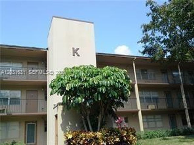 100 SW 132nd Way 307K, Pembroke Pines, FL 33027