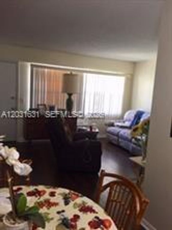 100 SW 132nd Way 307K, Pembroke Pines, FL 33027