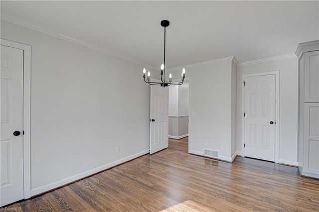 3096 Kinnamon Road, Winston-salem, NC 27104