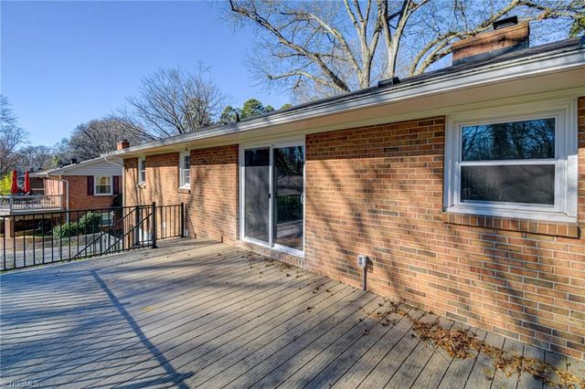 3096 Kinnamon Road, Winston-salem, NC 27104