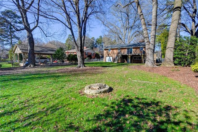 3096 Kinnamon Road, Winston-salem, NC 27104