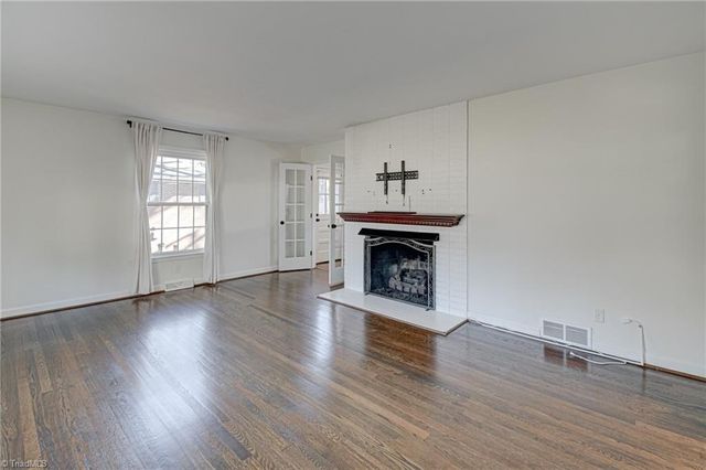 3096 Kinnamon Road, Winston-salem, NC 27104